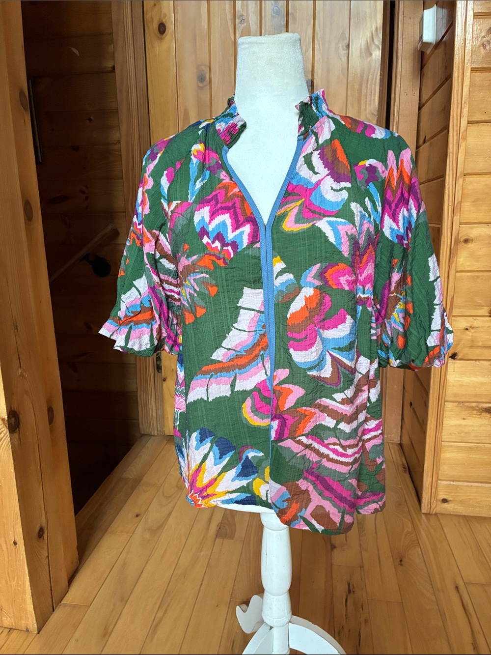 Thml puff dleeve ruffle collar tropical print top